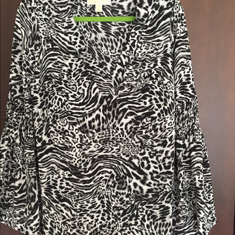 Beautiful animal print bell sleeve tunic